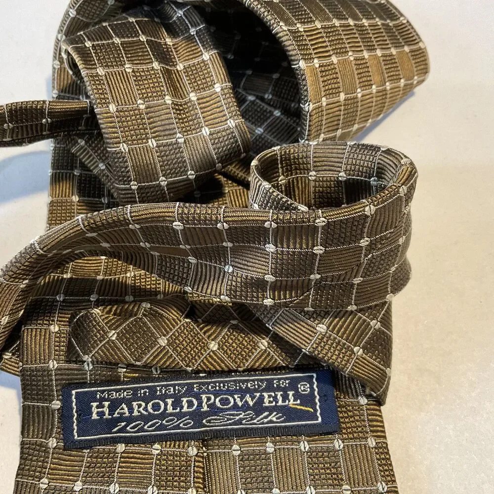 Harold Powell Mens classic Brown Silk Tie micro dots textured weave Italy
